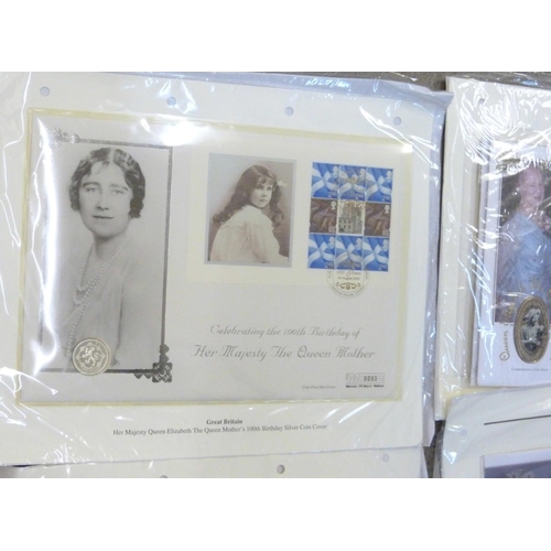 892 - A collection of HM The Queen Mother silver proof coin covers