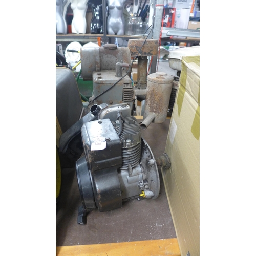 2430 - Honda G300 stationary engine, Mag stationery engine & Tecumseh 3.5hp lawnmower engine