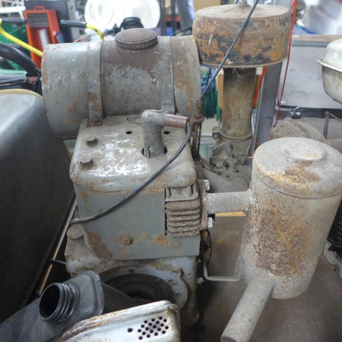 2430 - Honda G300 stationary engine, Mag stationery engine & Tecumseh 3.5hp lawnmower engine