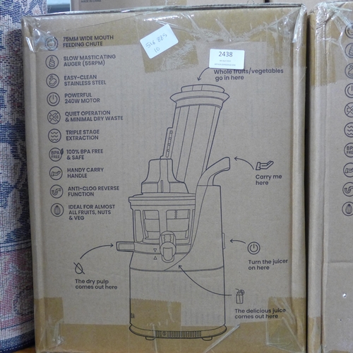 2438 - Boxed unused 'Fridja' F1900 slow masticating fruit juicer/smoothie/sorbet/ice cream machine - origin... 