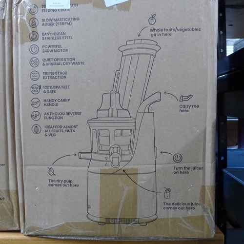 2439 - Boxed unused 'Fridja' F1900 slow masticating fruit juicer/smoothie/sorbet/ice cream machine - origin... 