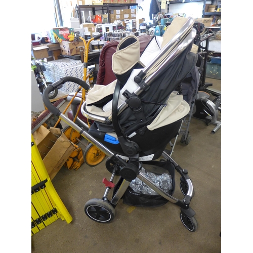 2446 - Mothercare travel system multi function pushchair