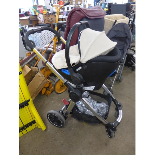 2446 - Mothercare travel system multi function pushchair