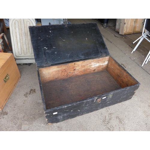 2461 - Vintage 1.2m x 60cm x 30cm engineer's tool chest