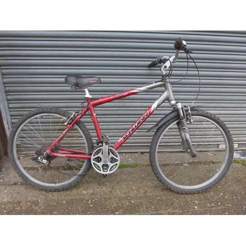 2473 - Schwinn mountain bike/bicycle/MTB with front mudguard