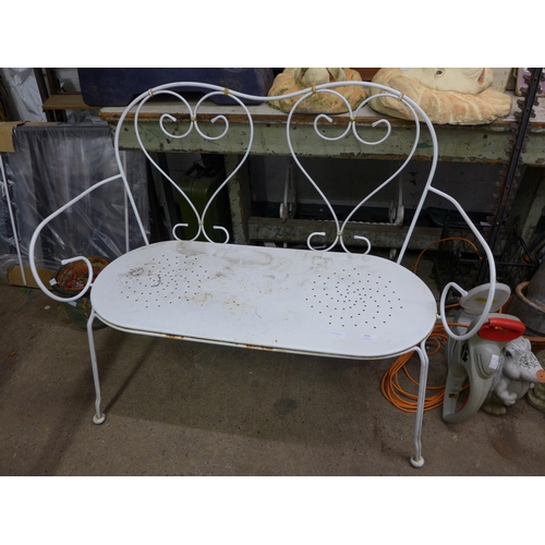 2495 - Lightweight Metal garden bench