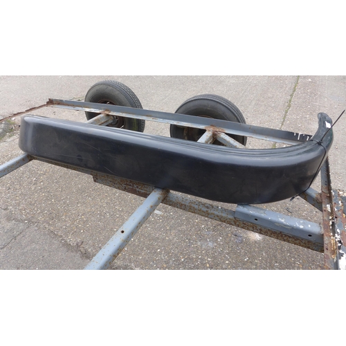 2510 - Approx 5ft x 4ft 4-wheel/dual axle steel frame trailer with mud guards and jockey wheel