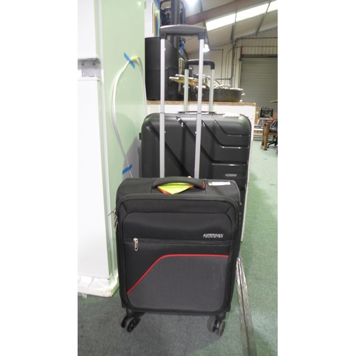 3061 - American Tourister Cabin Spinner Case (286-47) * This lot is subject to VAT