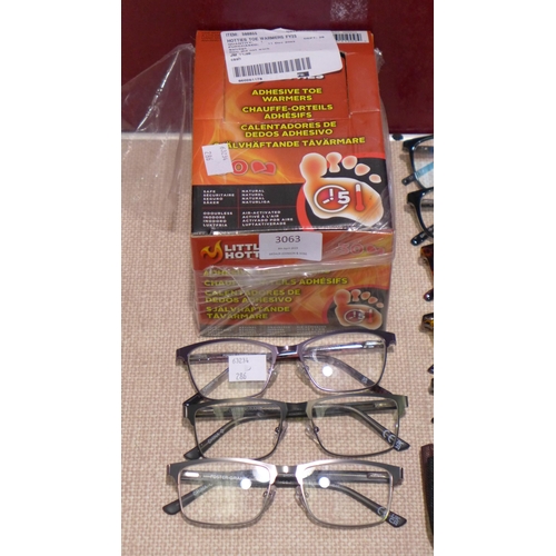 3063 - A quantity of FGX Bluelight Eric Reading Glasses and Hotties Toe Warmers (286-84-86,87) * This lot i... 