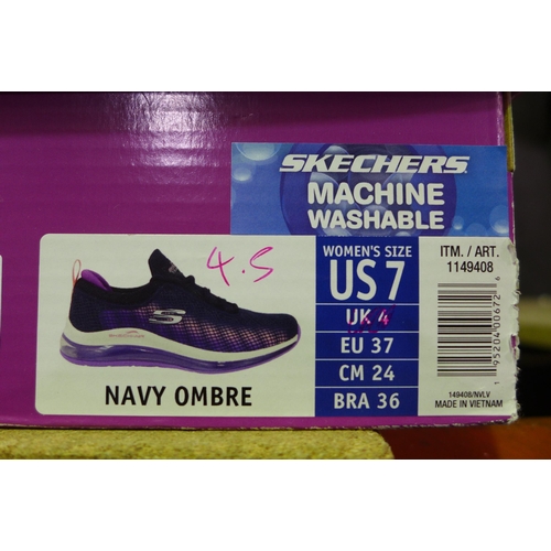 3325 - Pair of women's navy Ombre Skechers - UK size 4.5 * this lot is subject to VAT