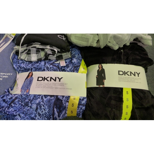 3328 - Quantity of women's DKNY, Fila and Calvin Klein lounge and sleepwear - assorted sizes and styles * t... 