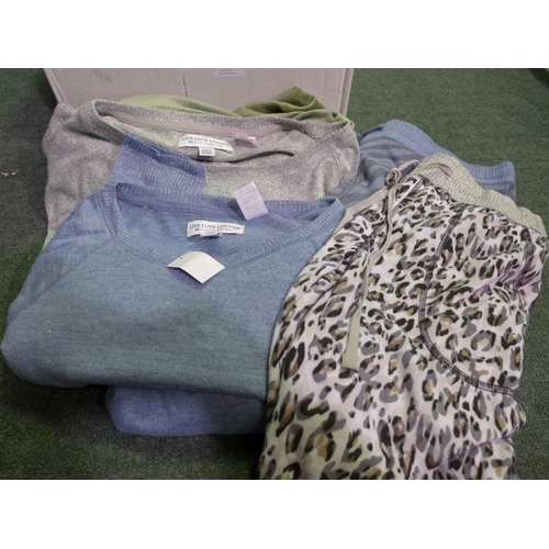 3333 - Quantity of women's loungewear - mixed sizes, styles and colours * this lot is subject to VAT