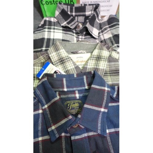 3334 - Large assortment of men's casual clothing - mixed sizes, styles, etc. * this lot is subject to VAT