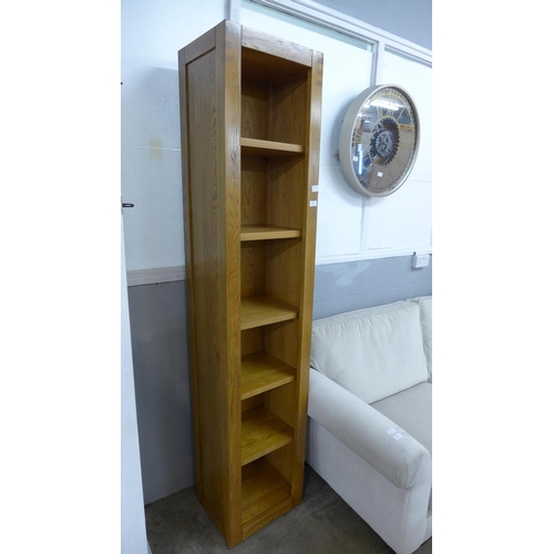 1326 - A tall narrow oak bookcase