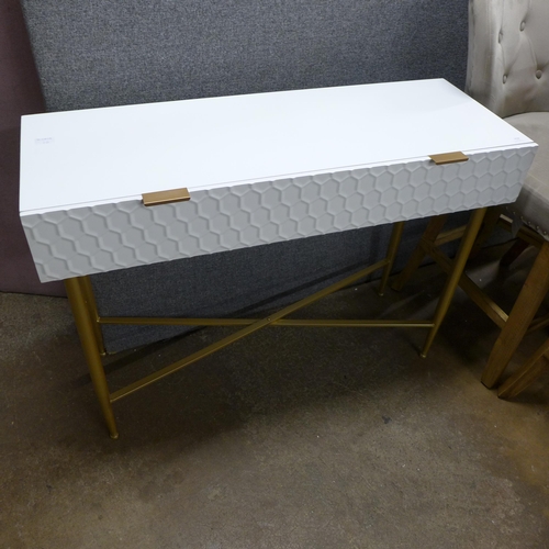 1418 - A white console table with gold legs