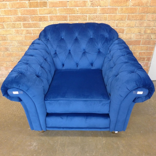 1417 - Bordeaux Armchair Navy Velvet, Original RRP - £583.33 + VAT(4163-39)(W- 110cm D- 97cm H- 85cm) * Thi... 