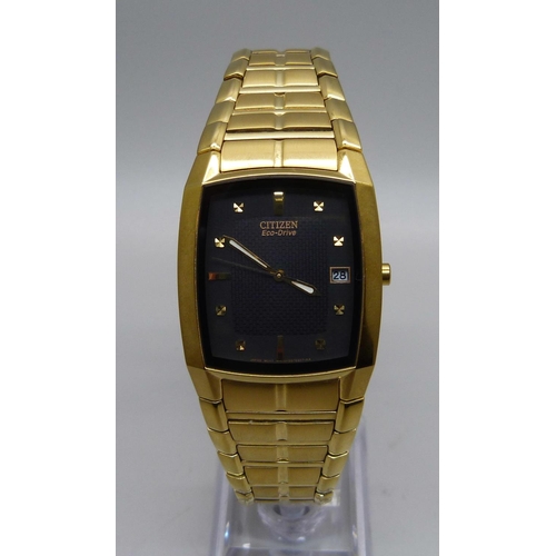 1076 - A gentleman's Citizen Eco Drive Calendar 100 MT gold plated bracelet wristwatch, E111-5049359