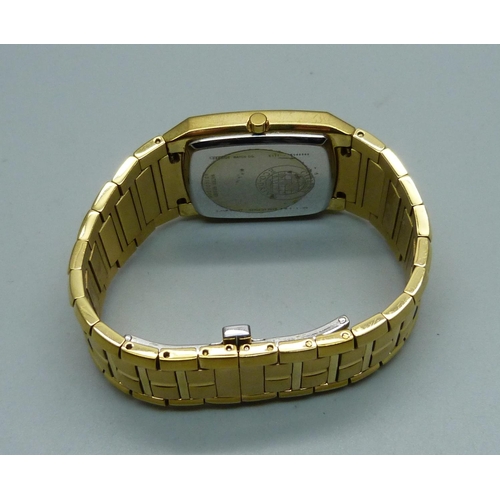 1076 - A gentleman's Citizen Eco Drive Calendar 100 MT gold plated bracelet wristwatch, E111-5049359