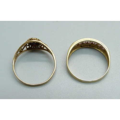 1085 - Two 9ct gold rings, 3.7g, both Q