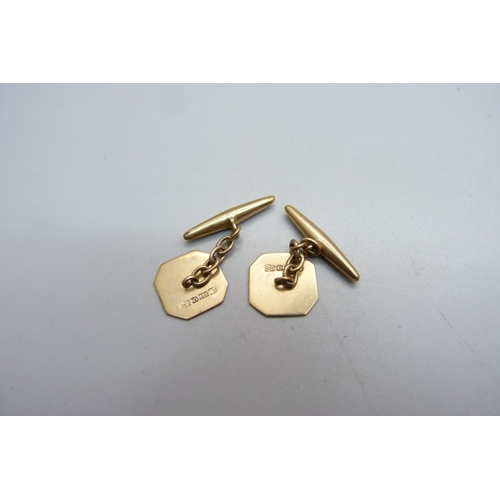 1089 - A pair of 9ct gold cufflinks, 4.4g