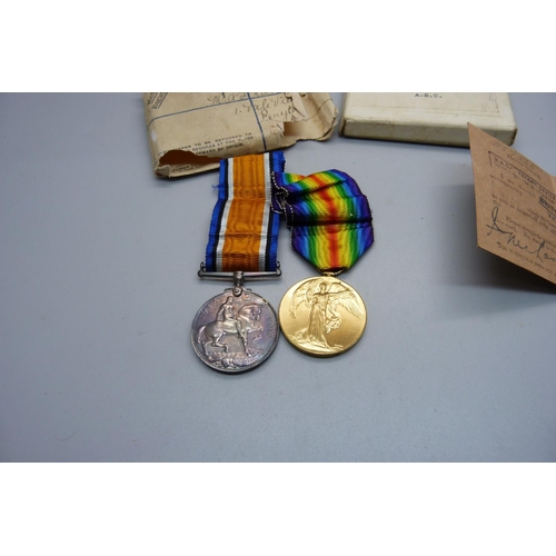 1093 - A boxed pair of WWI medals to A-257230 Pte. A.F. Ranson, A.S.C