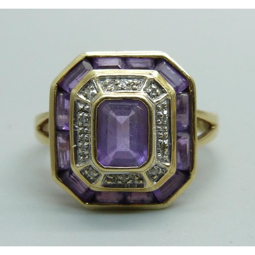 1096 - A 9ct gold and amethyst ring, 3.9g, R