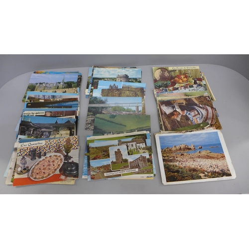 618 - A collection of French postcards