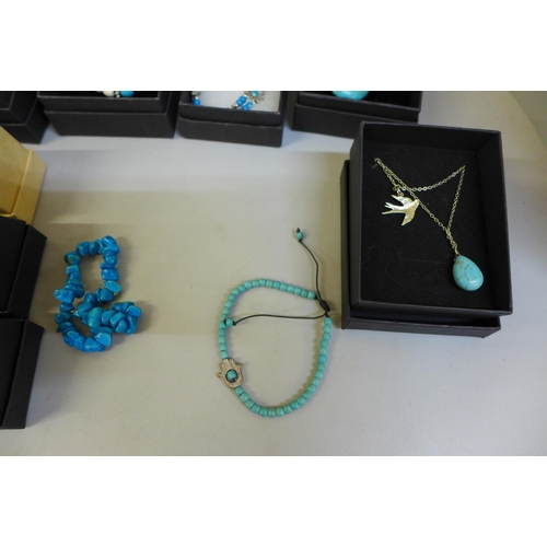 685 - Turquoise and malachite jewellery