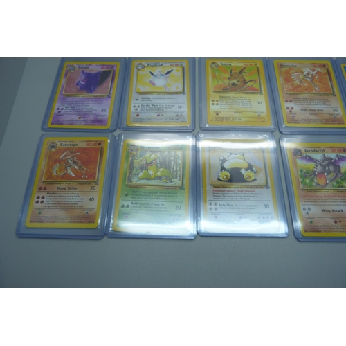 795 - Fifteen Rare/vintage Pokemon cards - Jungle, Fossil, Team Rocket