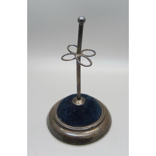 807 - A silver hat pin holder, Birmingham 1905