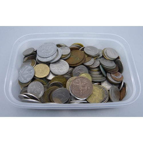 836 - A collection of foreign coins, 1.4kg