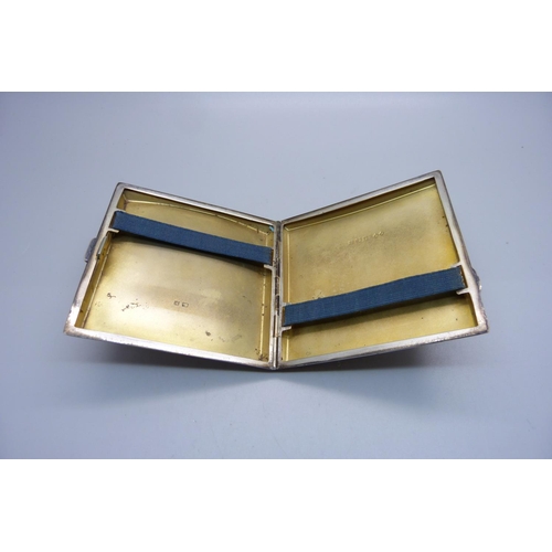 850 - A silver cigarette case, 109g