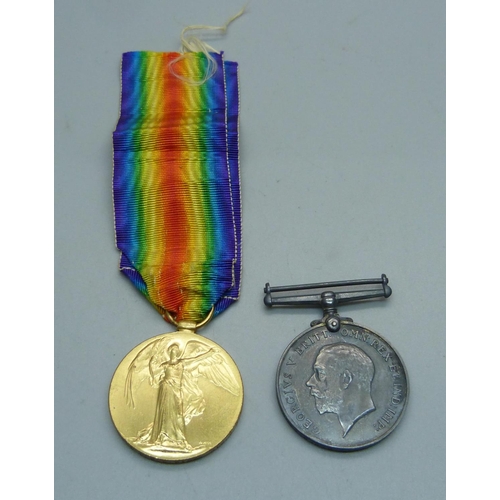 859 - A pair of WWI medals to K. 48033 D.P.S. King  STO. 2 R.N.