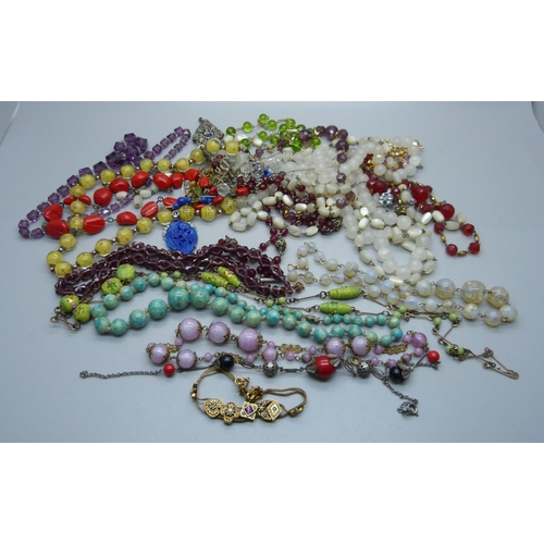 877 - A collection of bead jewellery