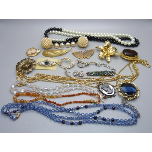 891 - Costume jewellery