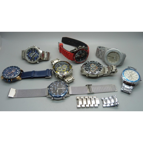 893 - A collection of fashion wristwatches