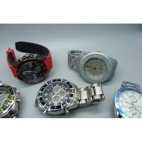 893 - A collection of fashion wristwatches