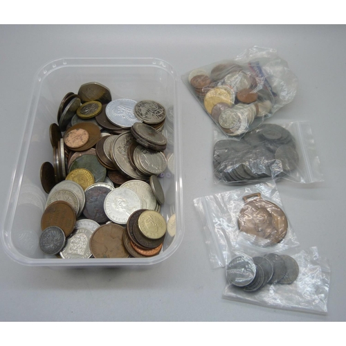 916 - UK and world coins, 1275g