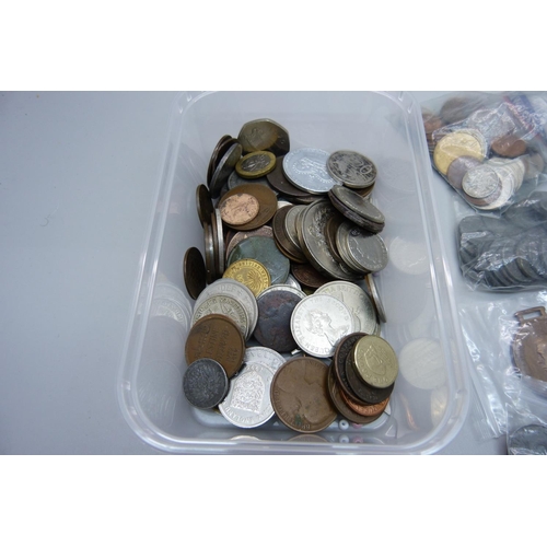 916 - UK and world coins, 1275g