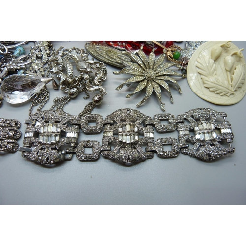 920 - A collection of vintage costume jewellery including a large paste bracelet