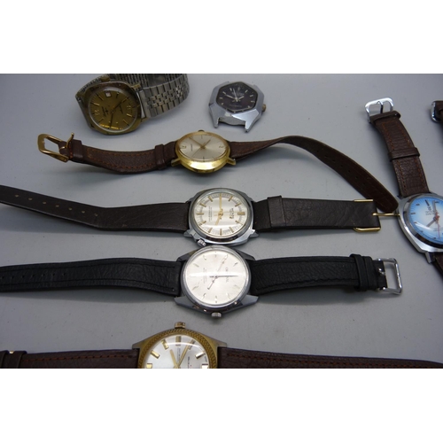 933 - A collection of mechanical wristwatches including a diver's watch