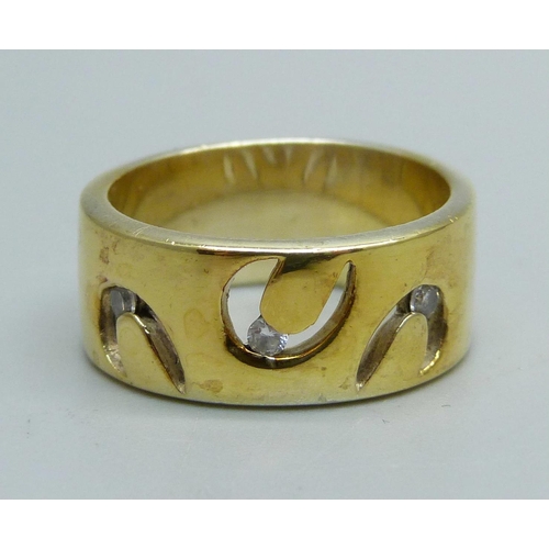 949 - A silver gilt designer ring, signed Pia, in original box, P