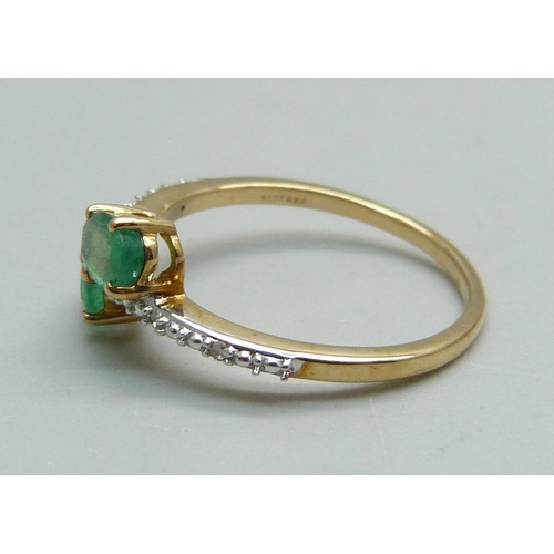 952 - A 9ct gold Zambian emerald and diamond ring, with certificate, 2.2g, Q