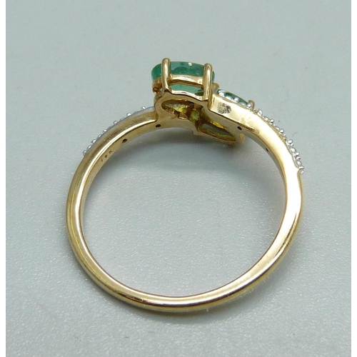 952 - A 9ct gold Zambian emerald and diamond ring, with certificate, 2.2g, Q