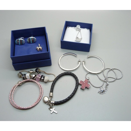 983 - A collection of Swarovski, Pandora, a Rhona Sutton bracelet, Paul Smith cufflinks and a Thomas Sabo ... 