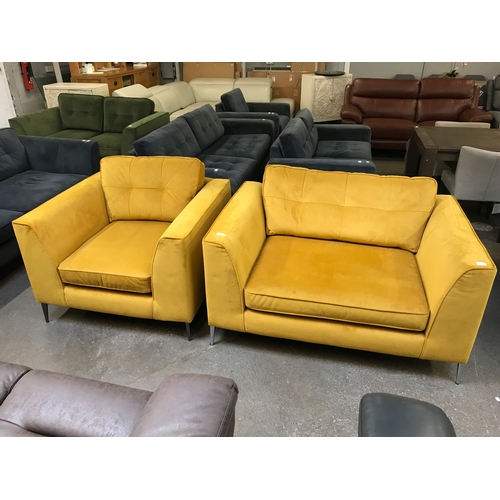 1465 - A mustard yellow velvet pinched back love seat and armchair