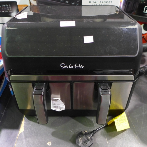 3061 - Sur La Table Air Fryer (286-211) * This lot is subject to VAT