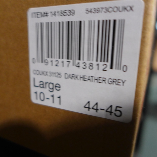 3163 - 4 Pairs of men's Dearfoam grey slippers - size large (10-11) * this lot is subject to VAT