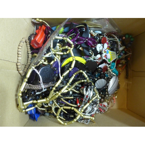 2250 - Box of costume jewellery and watches