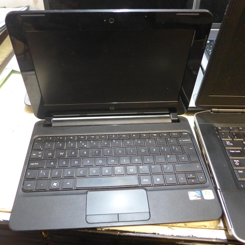 2255 - Laptop bundle, a/f (5) including Dell, Toshiba and Compaq